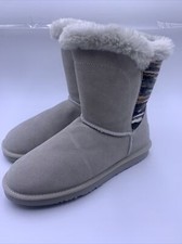Lamo Water and Stain Resistant Suede Boots Willow Dove Size 10  RQ5000236-NWOT
