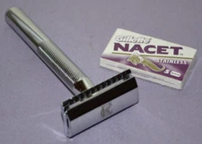 King C Gillette Chrome Plated Handle Safety Razor W/Box of Blades ~~ Excellent