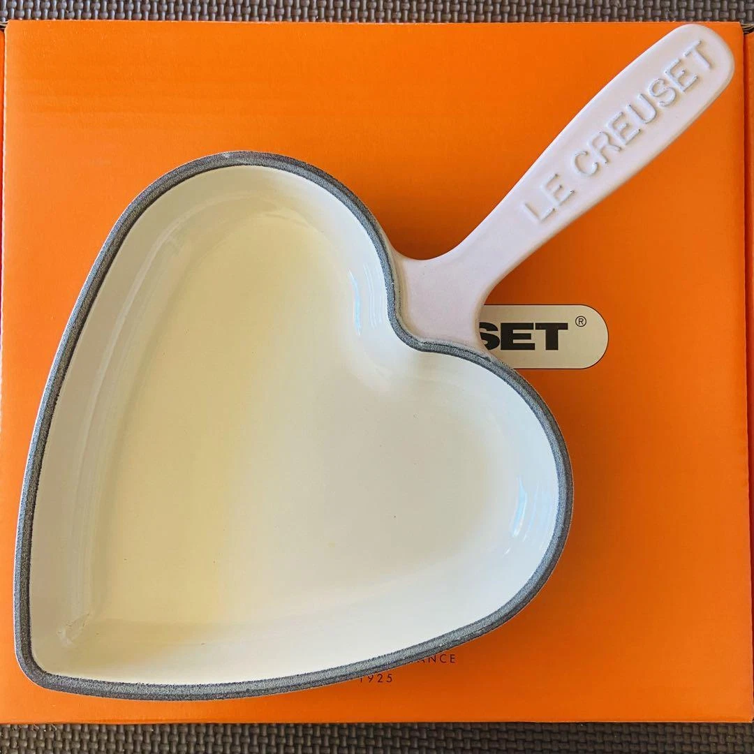 Le Creuset heart-shaped skillet w/ Box NEW from Japan Rare