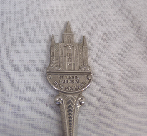 Vtg St. Louis Cathedral New Orleans Louisiana Souvenir Spoon 5" made in Holland - Picture 2 of 3