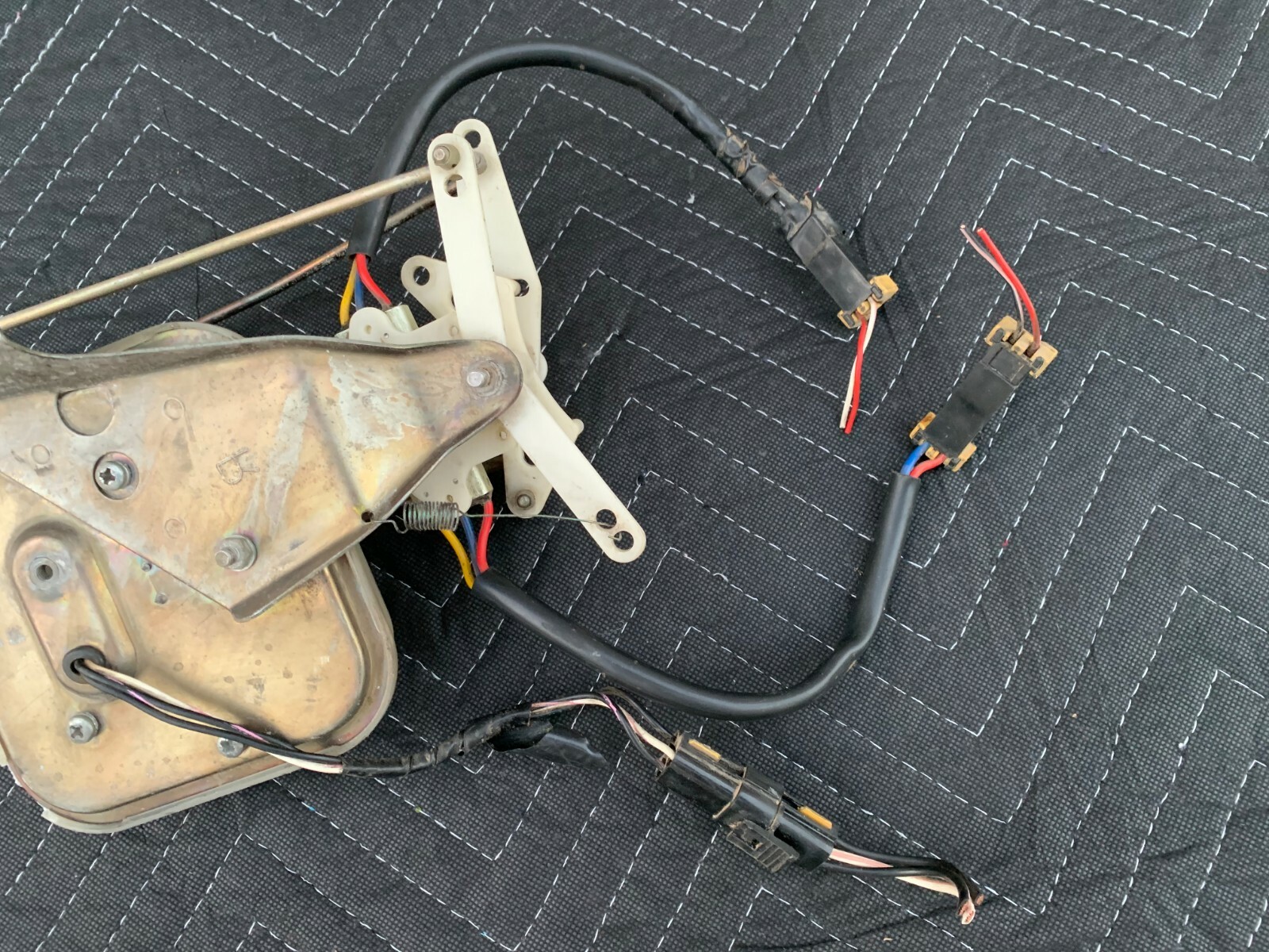 91 Bentley Eight Turbo R Front Right Side Power Door Lock Actuator Mechanism