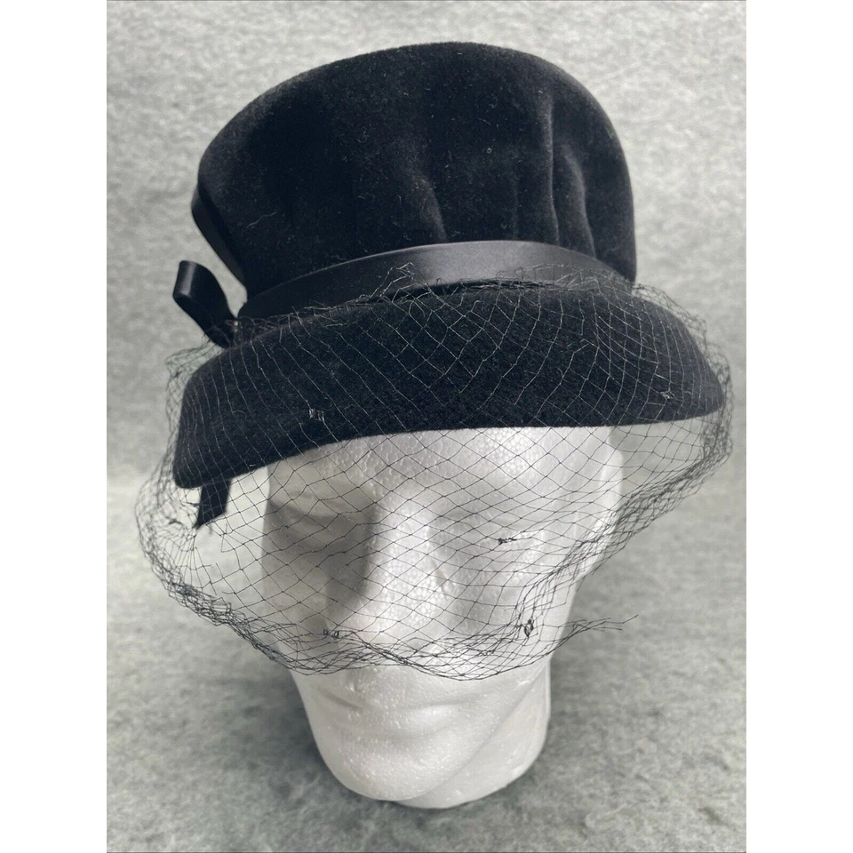 VTG Union Made Black Pillbox Hat with Brooch & Veil Wool Made in Italy - Image 2 of 4