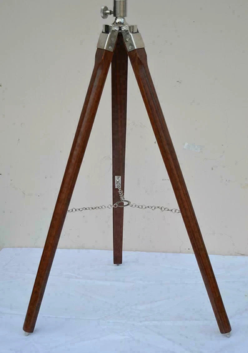 Lampada da terra treppiede finitura cromata nautica ricerca fatta a mano luce... foto 5