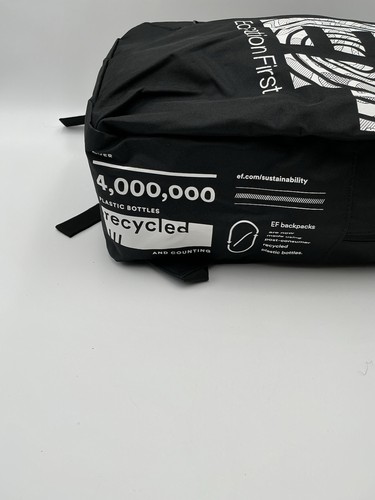 Education First (EF) Rucksack schwarz-weiß. - Bild 8 von 14