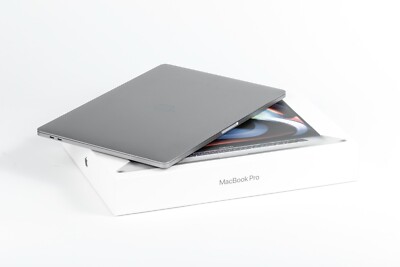 MacBook Pro 16'' - 1TB SSD - Intel Core i9 2.30GHz - 32GB Ram - A2141