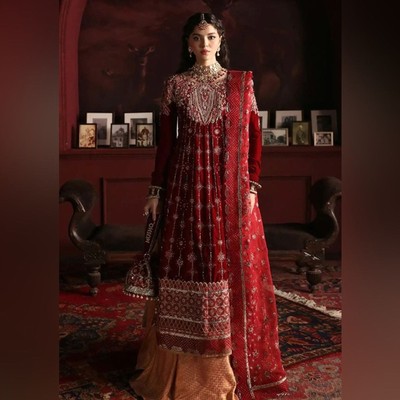 MUSHQ PAKISTANI DESIGNER BRIDAL FORMAL Niloufer Velvet FARAH