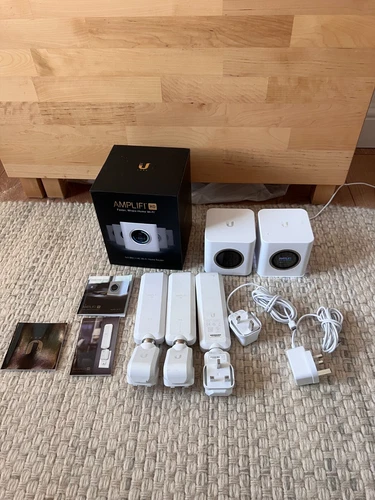 2 x Ubiquiti AmpliFi HD Wifi 802.11ac Mesh Routers with 3 xMeshpoints - AFi-R