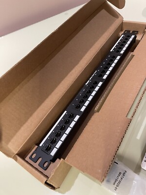 PANDUIT DP245E88TGY 24 Port Flat Punch down Patch Panel PAN-NET Cat5E w/ box