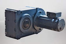 SEW FA87/G DY90M/B/TH Flachgetriebemotor i=159,61 4500rpm 30Nm 225Hz Unused