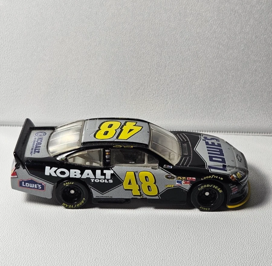 Jimmie Johnson #48 Lowe’s 1/64 NASCAR 2011 auténtico fundido a presión suelto Foto 4 de 4