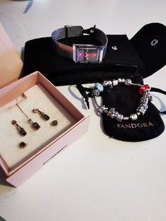 Gucci/pandora/9ct Earings Necklace Set BUNDLE)