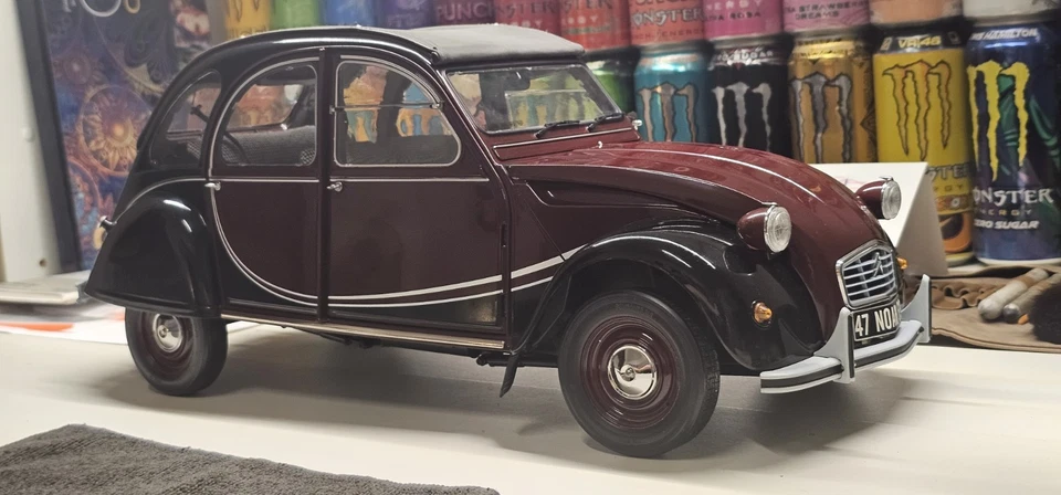 Citroën 2cv Charleston Deagostini 1:8 - Immagine 2 di 4