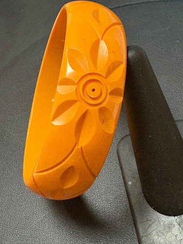 Butterscotch Carved Flower Bakelite Bangle Bracelet Gorgeous Mid-Century ""WOW""