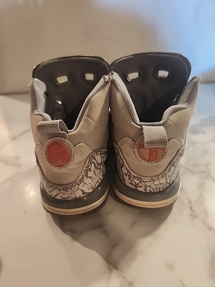 Zapatillas Nike Jordan Spizike GS 317700-014 2017 OG Wolf Gris Talla 11C (usadas) Foto 4 de 4