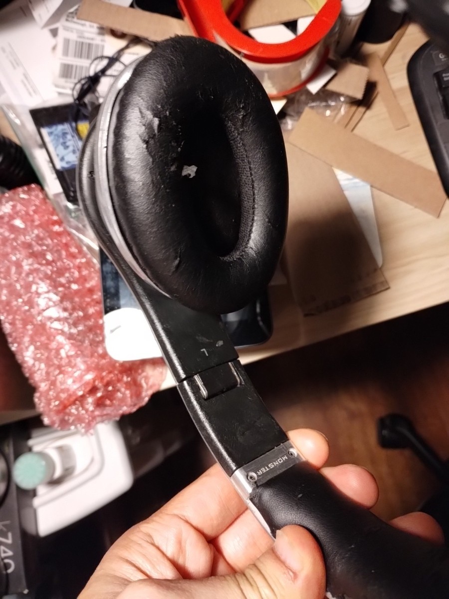 Beats by Dr. Dre Studio Monster Wireless Headphones Silver