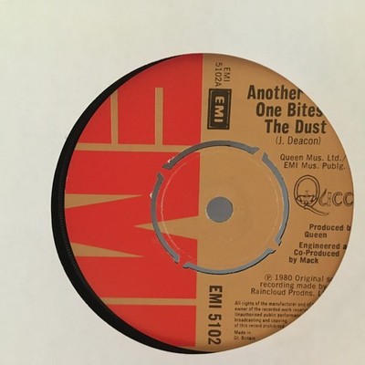 QUEEN: another one bites the dust / dragon attack EMI 7'' Single 45 RPM