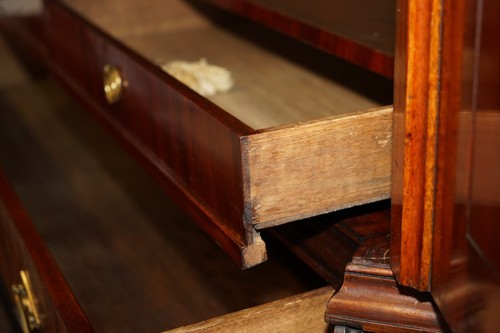 HERVORRAGENDER ANTIKER SCHRANK 18. JAHRHUNDERT 1760 THOMAS CHIPPENDALE LEINENPRESSE - Bild 24 von 24