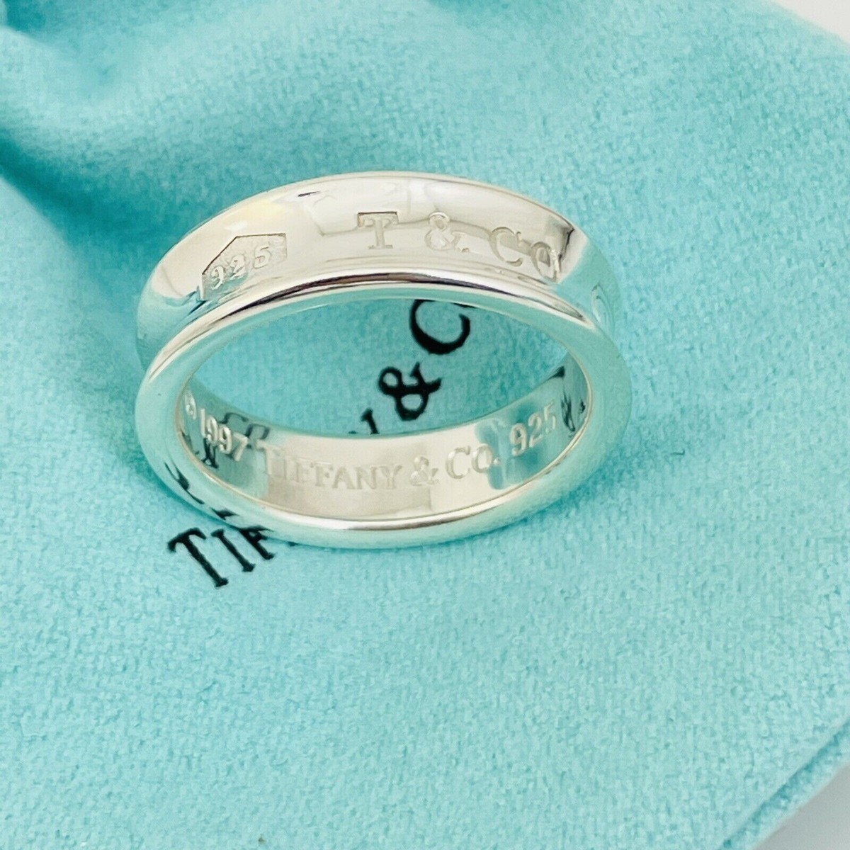Size 9 Tiffany & Co 1837 Ring Concave Unisex in Sterling Size 9 Tiffany & Co 1837 Ring Concave Unisex in Sterling