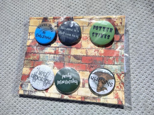 60 HARRY POTTER PINBACKS (10 packs of 6) New - Picture 11 of 11