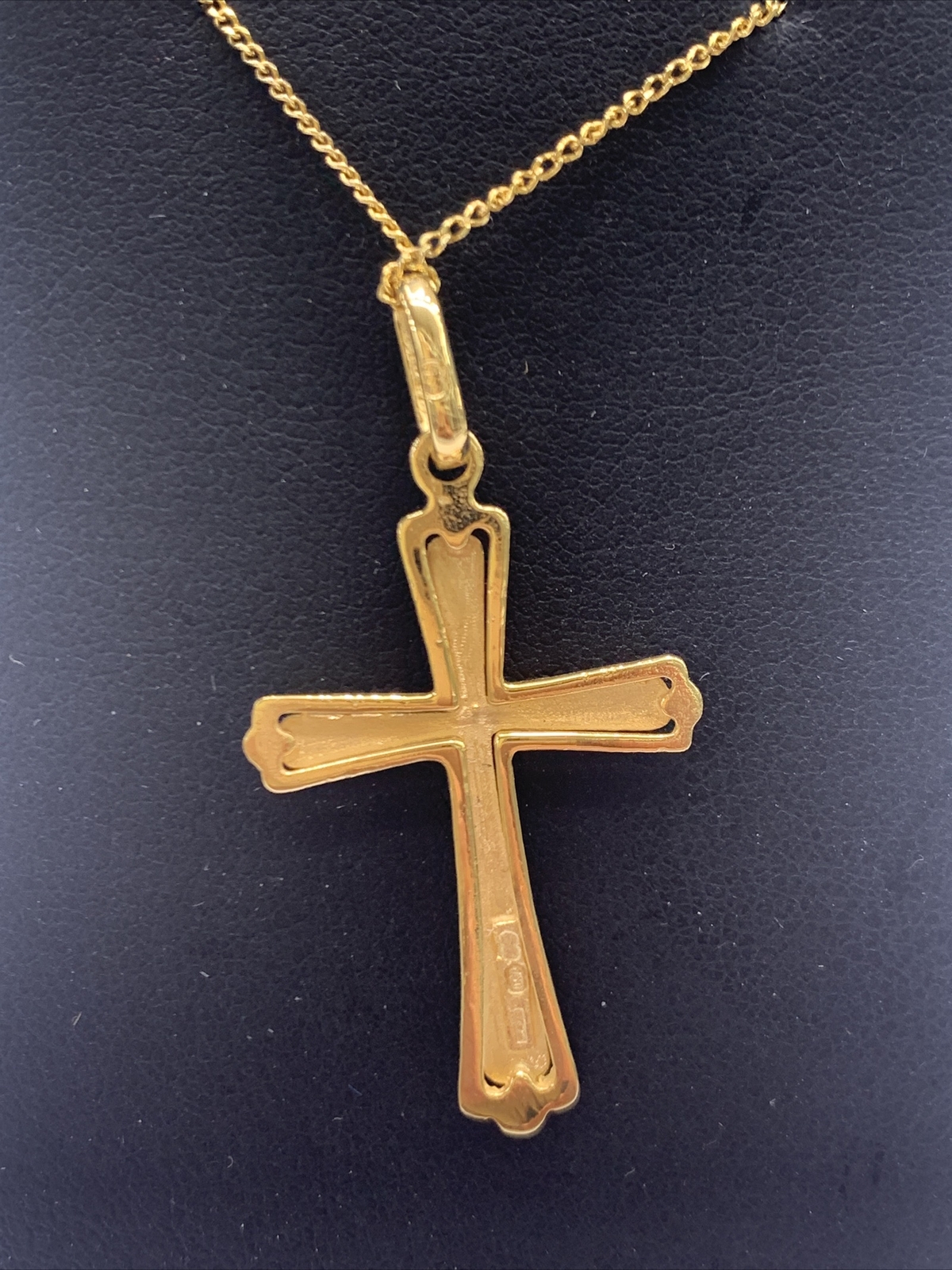 18ct 18k Yellow Gold Crucifix Cross 3.4 