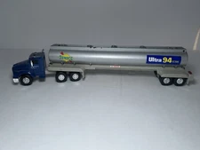 1994 SUNOCO TOY TANKER TRUCK  1ST IN SERIES COLLECTOR'S EDITION Lights Work
