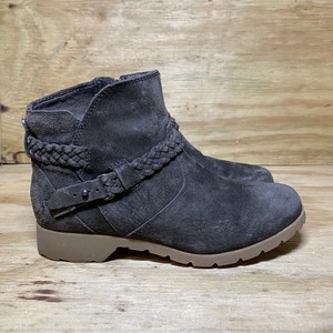 teva suede boots