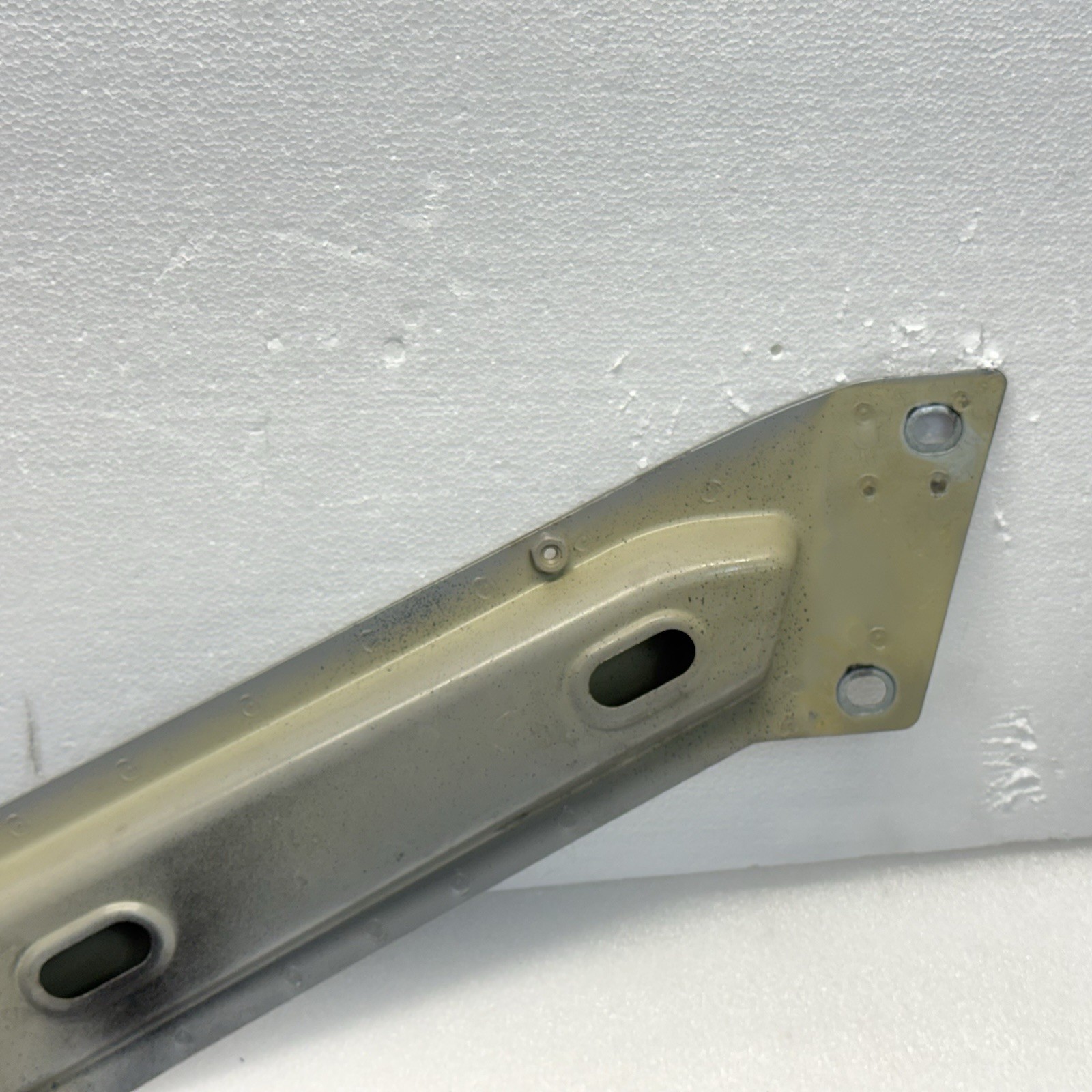 03-13 Maserati Quattroporte M139 Front Upper Radiator Support Bracket OEM