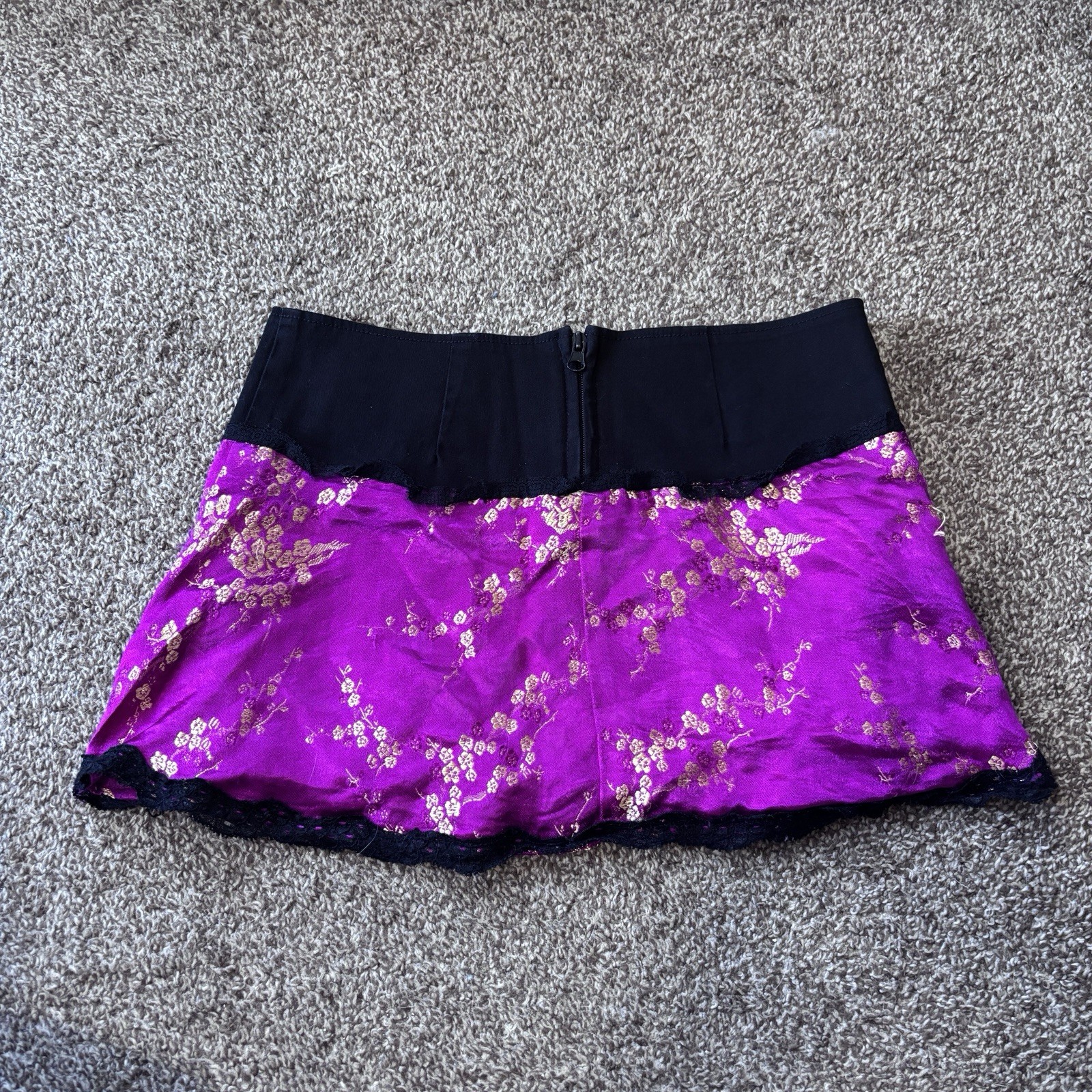 VTG Y2K TRIPP NYC Women’s Micro Mini Skirt Asian Floral Print Skull Buttons RARE image 5