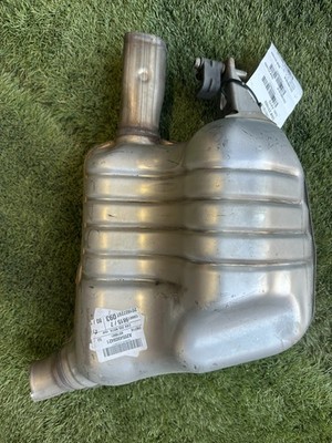 2015 2018 MERCEDES W205 C300 LEFT DRIVER REAR EXHAUST MUFFLER OEM 231889