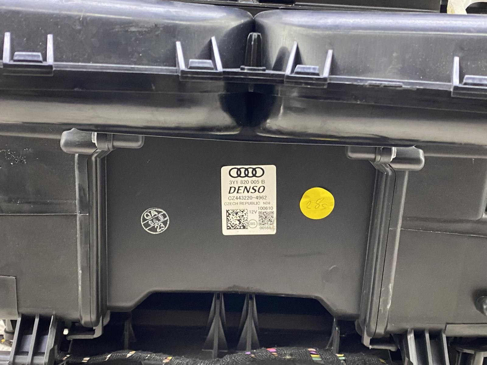 Bentley Mulsanne 2010-2020 Air conditioning unit P/N 3Y1820005B