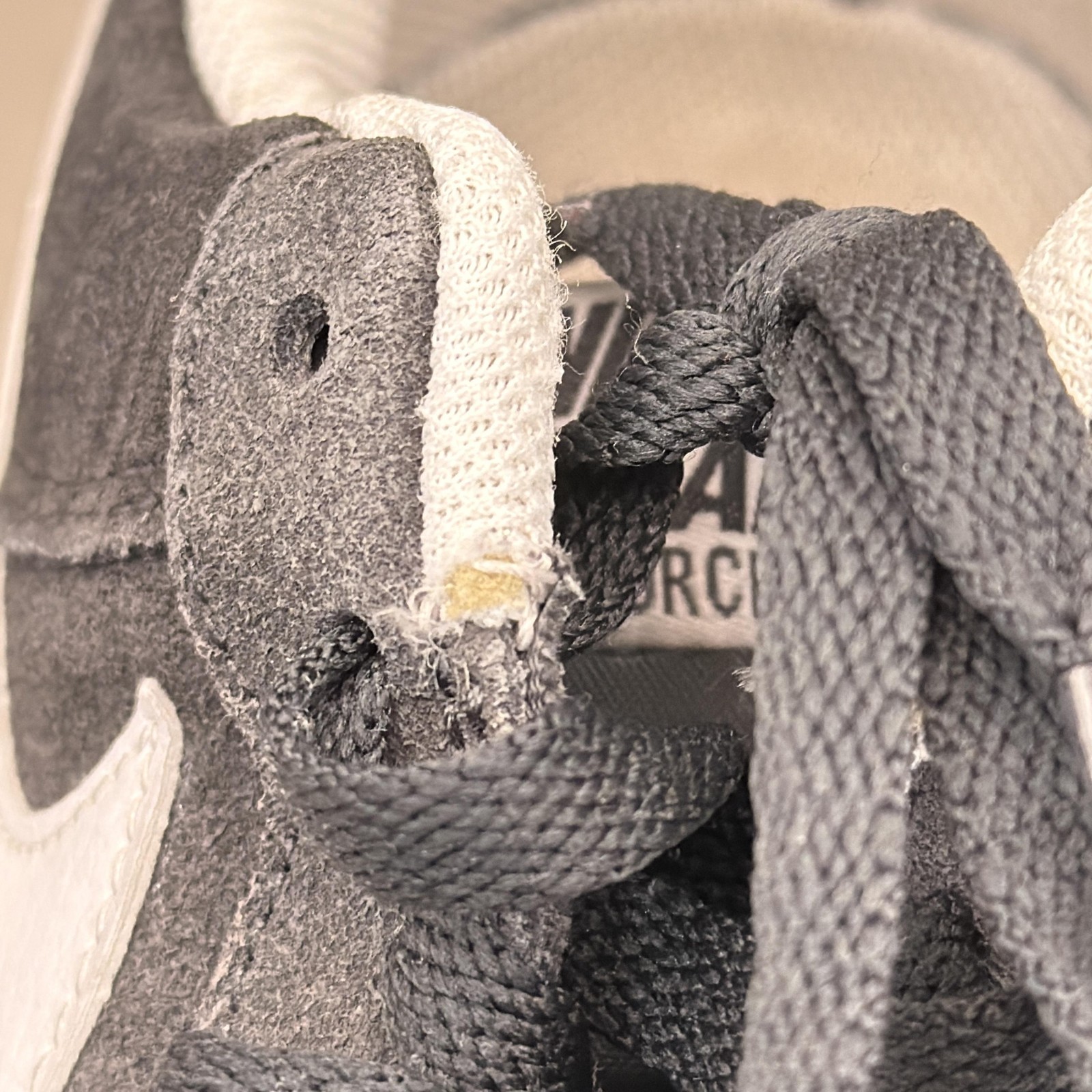 Nike Air Force 1 Shoes Mens Size 8.5 Black White Suede Low Sneakers 488298-087 thumbnail 5