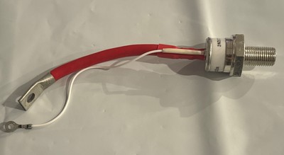 2N2027 - INTERNATIONAL RECTIFIER - Thyristor SCR 200V 1.4KA 4-Pin TO-94 NOS