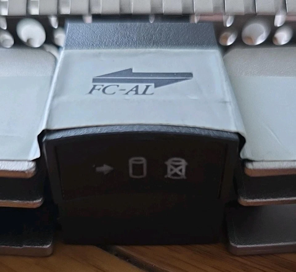 HP  371142-001 500GB Fibre Channel Caddy Drive Tray only - Image 4 of 4