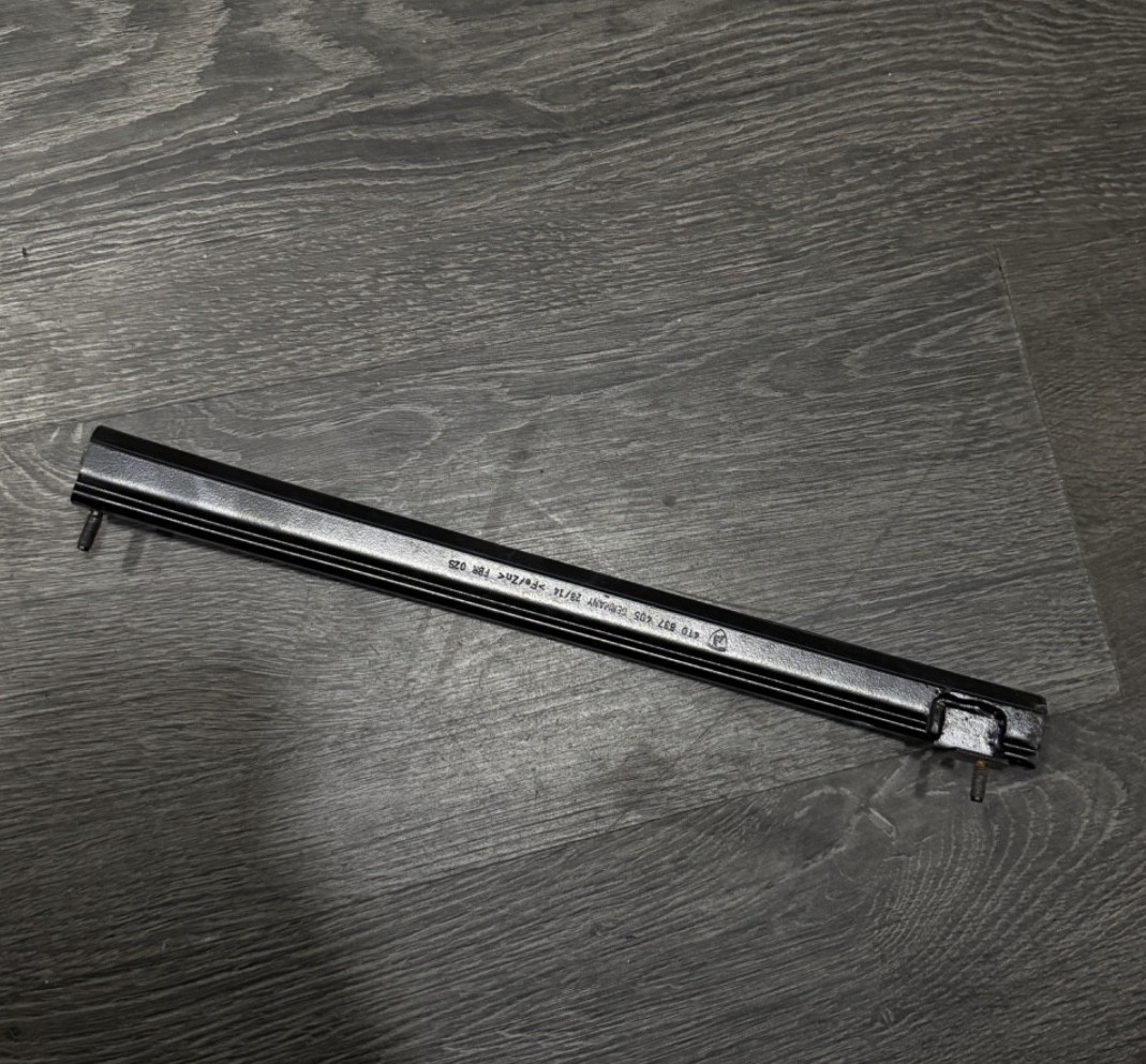 2015-22 LAMBORGHINI HURACAN LEFT LH DOOR REAR WINDOW GLASS TRACK GUIDE