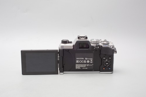 OM System OM-5 20.4MP Mirrorless Digital Camera Body, Silver *Low Shutter* - Picture 11 of 18