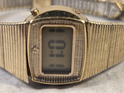 Vintage Texas Instruments Wristwatch Women display picture 3