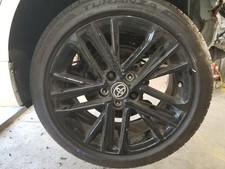 26 Toyota Camry Se 18x8 Wheel Alloy 15 Spokes Black See Images