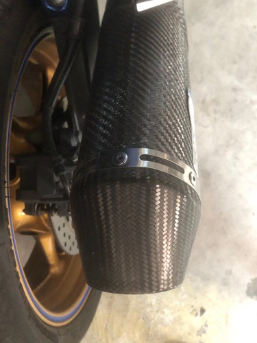 Leo Vince SBK One Carbon Yamaha Fazer 800 - Imagen 2 de 3