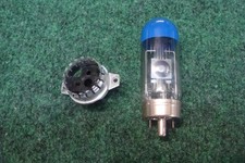 Argus 541 Automatic 35mm Projector Original Light base  CZA Light Tube Vintage