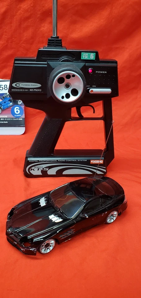 Kyosho Mini-Z MR-02 Mm Mercedes Benz SLR Body R/c Car with Base & REMOTE - Image 2 of 4