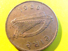 Ireland, Eire 20 Pence 1988. Circulared XF