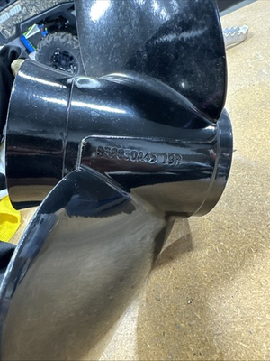 #ad Mercury Black Max 48 832832A45 Propeller $85.00