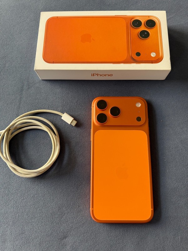 Apple - iPhone 17 Pro Max 256 GB Cosmic Orange Unlock