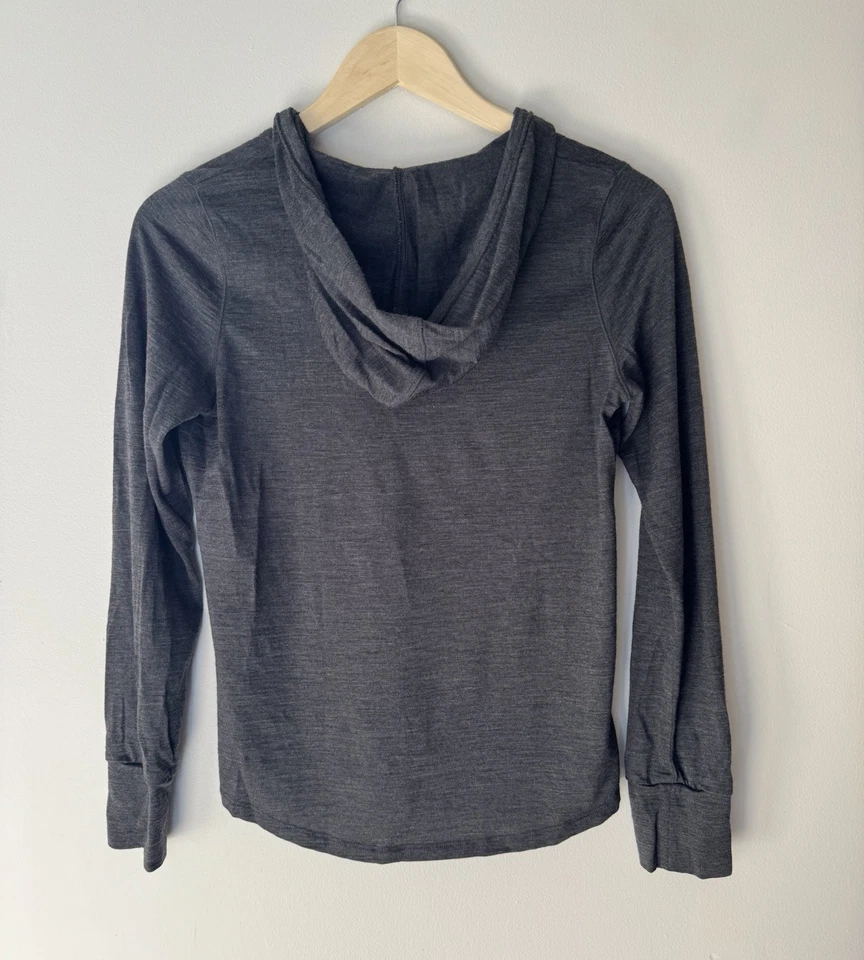 Suéter com Capuz Icebreaker Superfine Lite 200 Lã Merino | Cinza Escuro | Tamanho P - Imagem 4 de 4