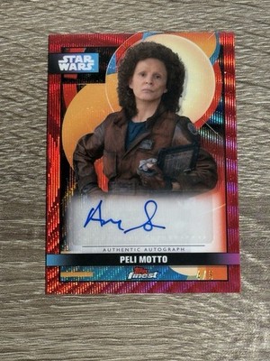 2025 Topps Star Wars Smugglers Outpost Red Ref.  Auto /5 Peli Motto Amy Sedaris