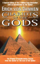 Chariots of the Gods: Unsolved Mysteries of the Past - Paperback - VERY GOOD