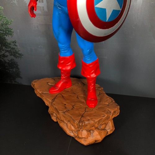 IKON COLLECTABLES - CAPTAIN AMERICA w/INTERCHANGEABLE SHIELD 1/6TH SCALE STATUE - Picture 21 of 24