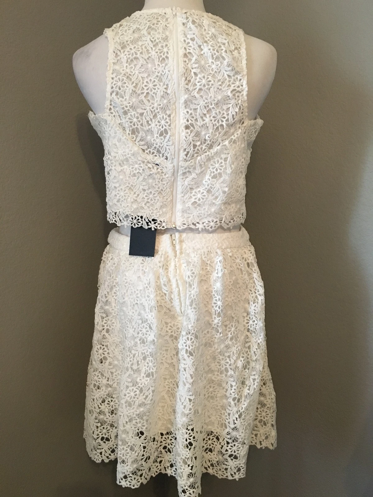 OFF WHITE Abito da giorno nuovo con etichette Want & Need 2 pezzi all'uncinetto Illusion Sweetheart avorio bianco sporco M