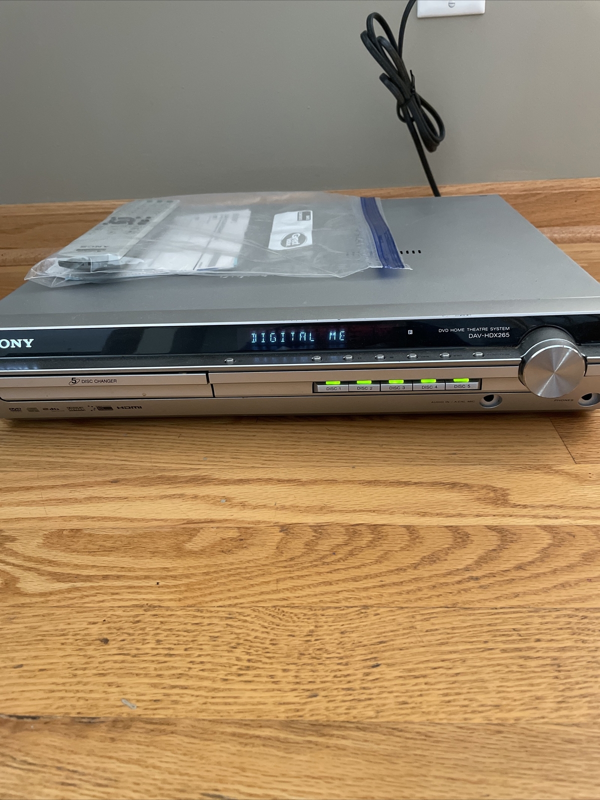 SONY DVD Home Theater System DAVHDX265 w/instruction and remote