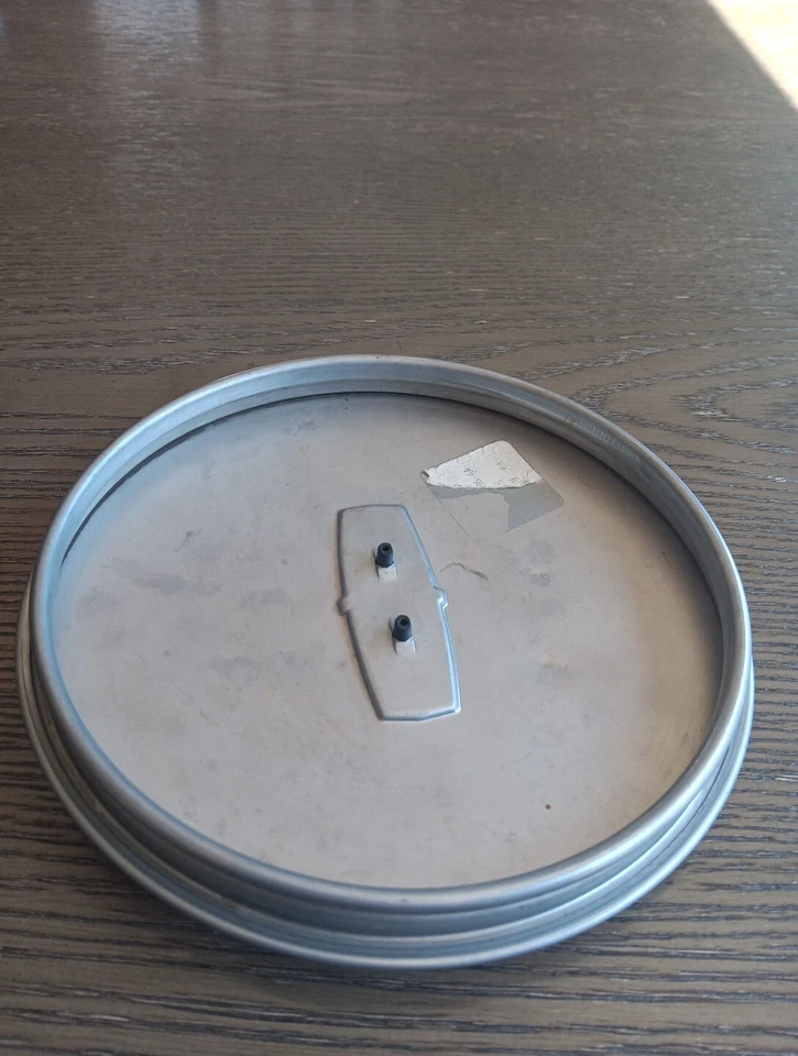 Tapa central Lincoln Continental 1988-1997 parte # E80C-1A096-AA 02 Foto 2 de 3